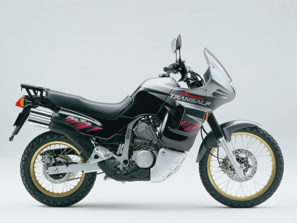 Honda XL600 RM 1986 Exhaust Valve Made In Japan 8583123 