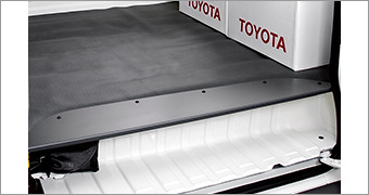 Накладка порога (левая сторона / правая сторона) для Toyota HIACE TRH200V-RBTDK (Янв. 2015 – )
