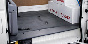 Накладка порога (левая сторона / правая сторона) для Toyota HIACE TRH200V-RBMDK (Авг. 2007 – Июль 2010)